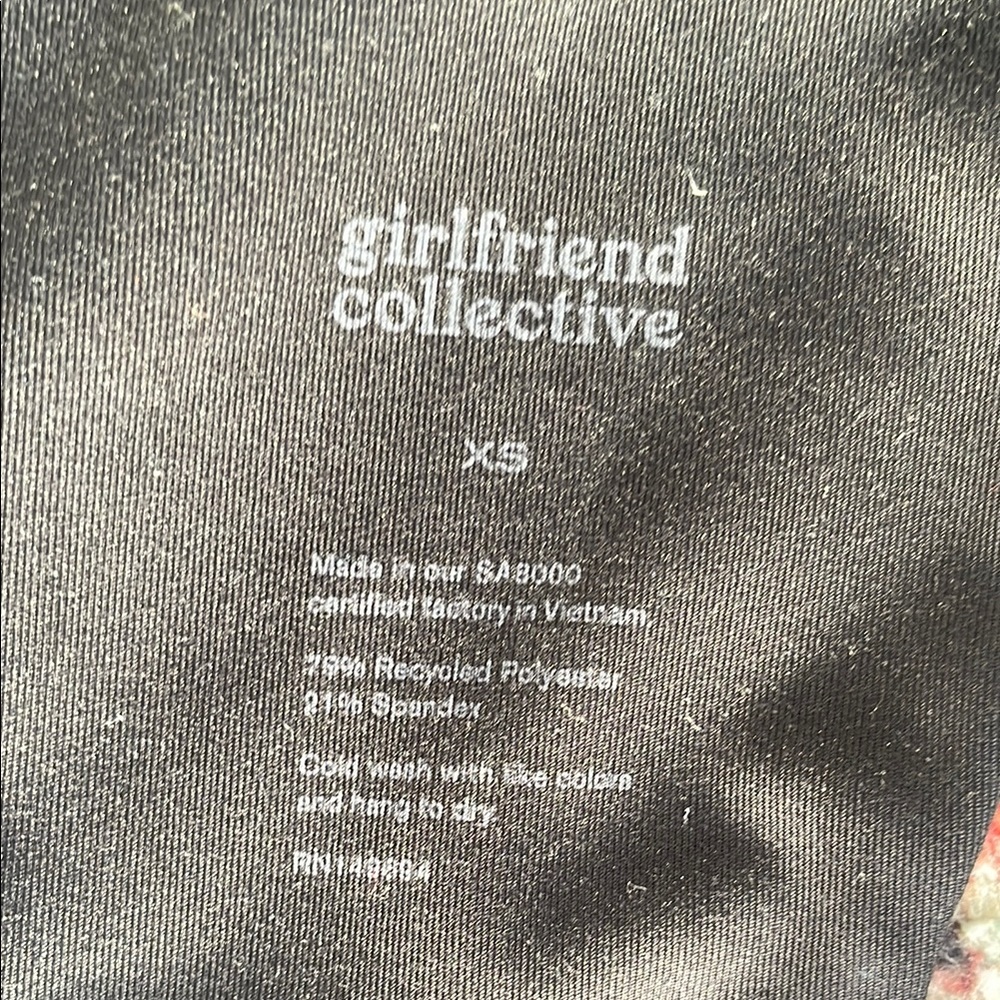Girlfriend Collective Black Sports bra - Picture 5 of 6